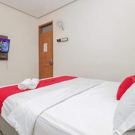 Reddoorz At Wr Supratman Batu Hotell Batu  Eksteriør bilde