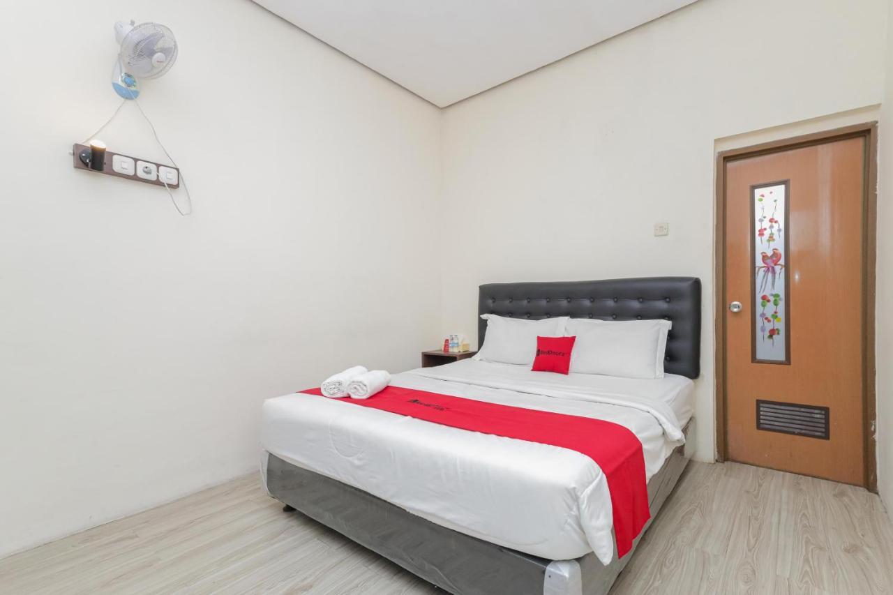 Reddoorz At Wr Supratman Batu Hotell Batu  Eksteriør bilde